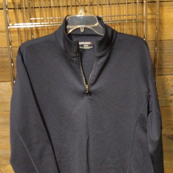 UNTUCKit Navy long sleeve pull over size Medium. - Picture 3 of 7